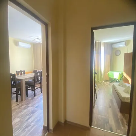 Amadeus 5 Apartment