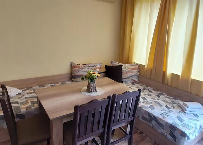 Amadeus 5 * סאני ביץ'